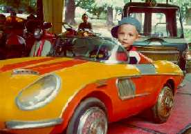 1977-porsche giallorossa.jpg (10467 byte)